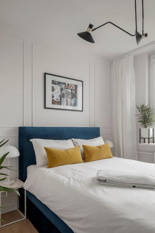 Stylowy Apartament Przy Metrze Варшава Екстериор снимка