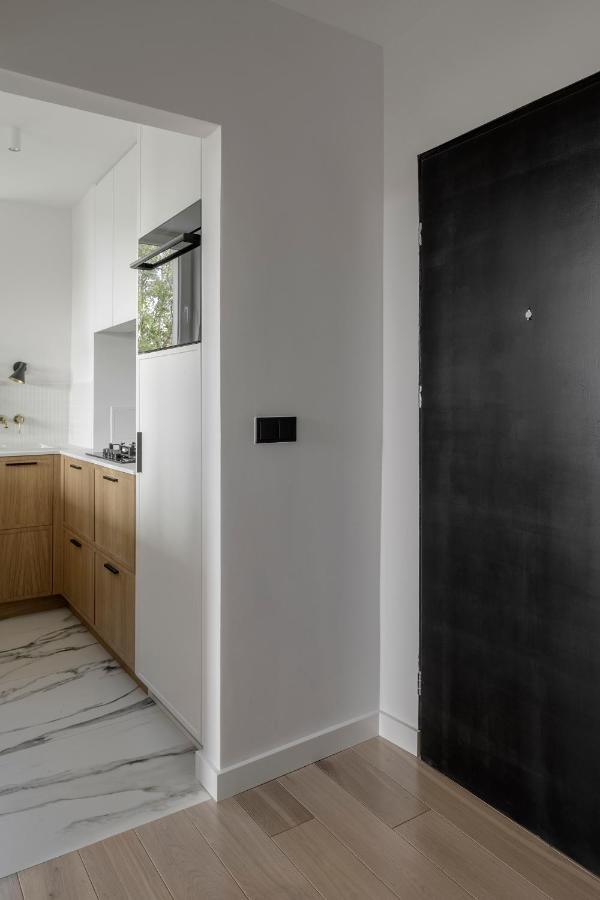 Stylowy Apartament Przy Metrze Варшава Екстериор снимка