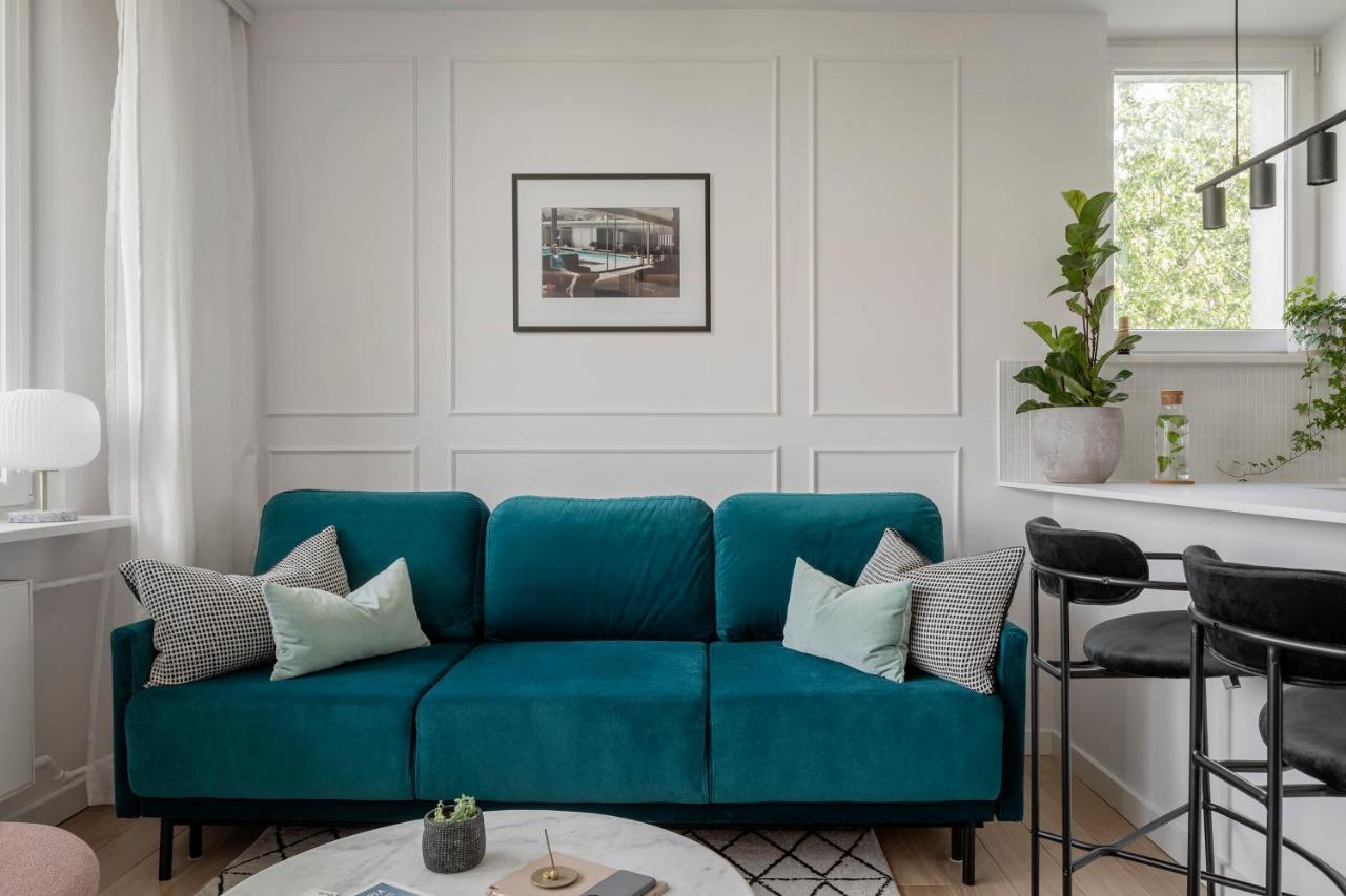 Stylowy Apartament Przy Metrze Варшава Екстериор снимка