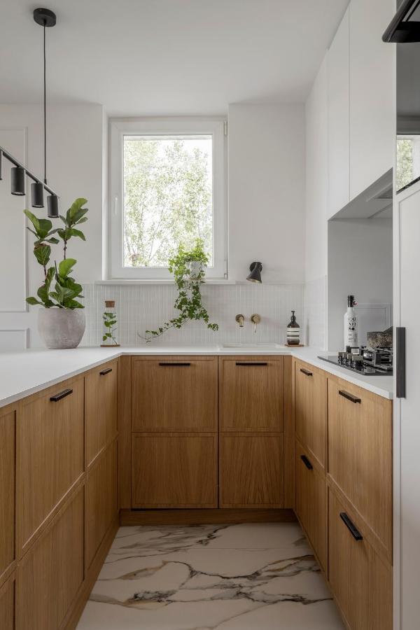 Stylowy Apartament Przy Metrze Варшава Екстериор снимка